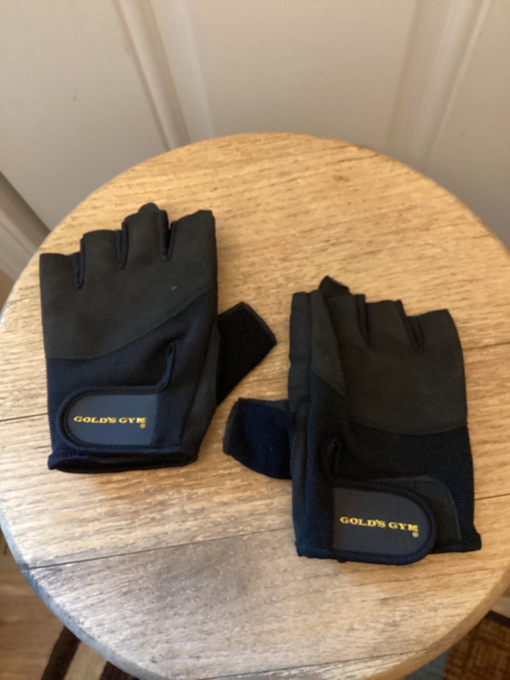 Golds gym Weight Lifting Strength Training Fingerless Gloves Women’s